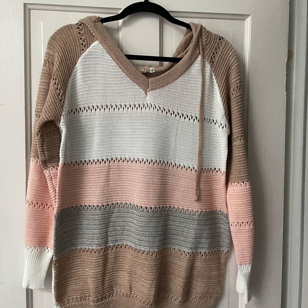 Hooded sweater
